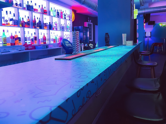 Fotos y entrada de la discoteca Reina De La Noche Music Bar Las Palmas en Las Palmas de Gran Canaria