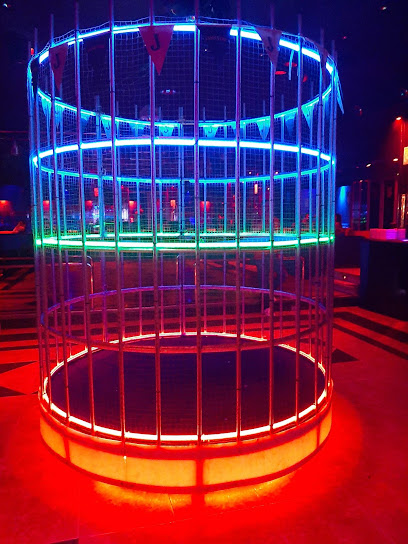 Fotos y entrada de la discoteca HOLIDAY by Obbio en Sevilla