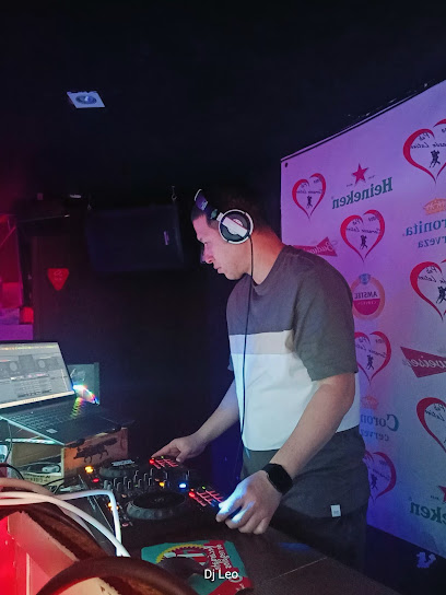Disco pub corazón latino en Granada