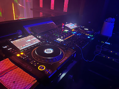 Fotos y entrada de la discoteca Disco Bar 538 en S'Arenal