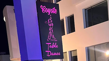 Fotos y entrada de la discoteca Coyote Table Dance en Benalmádena